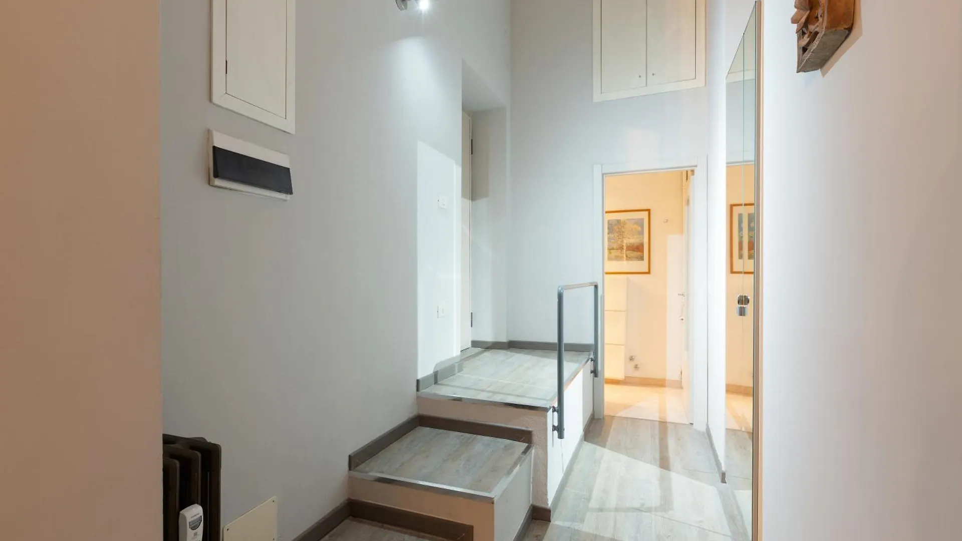 Isola - Garibaldi - Ampio Bilocale Moderno Apartment Milan